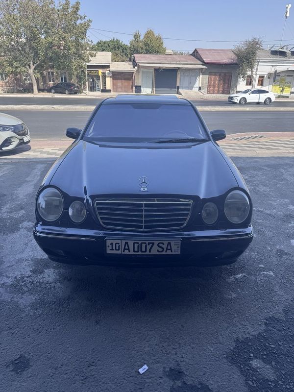 Mercedes benz 210 3,2 MOTOR