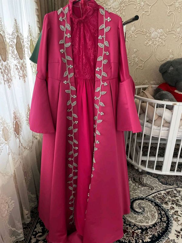 srochna sotiladi kiyimlar 500 ming sòmdan fatasi bilan.. srochna sotiladi kiyimlar 500 ming sòmdan fatasi bilan..