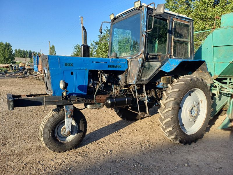 BELARUS MTZ-80 X sotiladi