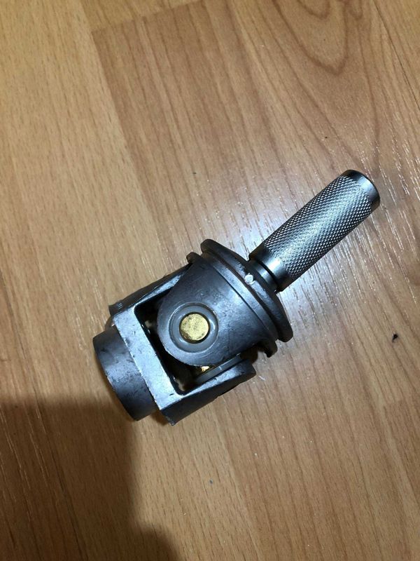 Продам новый шарнир кулисы на Калину Продам новый шарнир кулисы на Калину