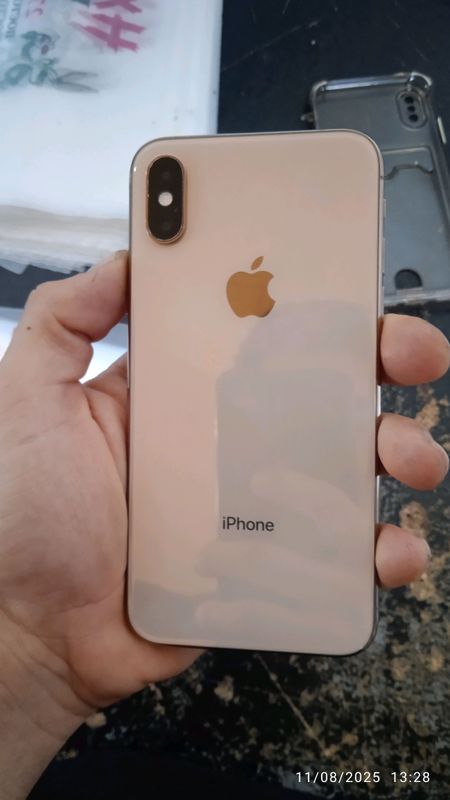 iPhone xs gold 64gb LL/A iPhone xs gold 64gb LL/A