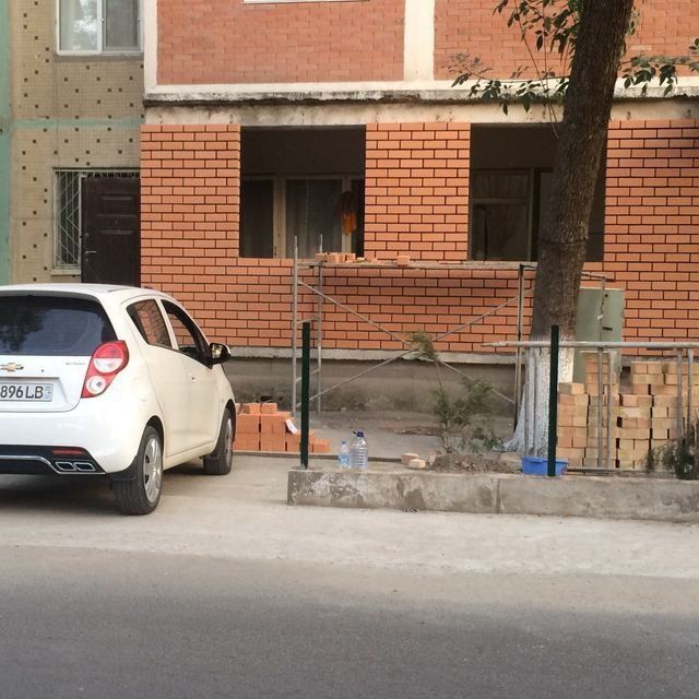 Balkonga g'isht teramiz Balkonga g'isht teramiz