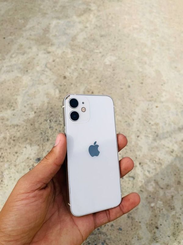 Iphone 12 mini sotiladi