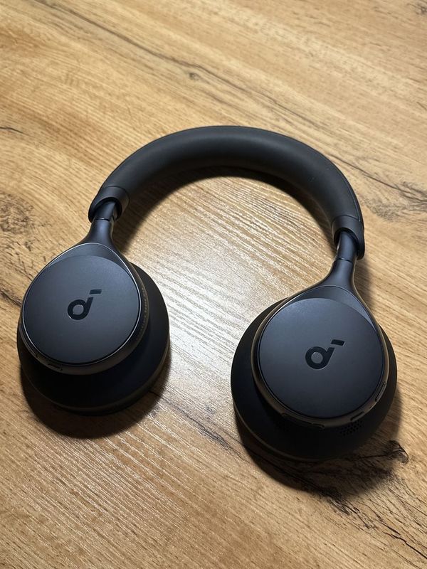 Sound core , Space one pro Sound core , Space one pro
