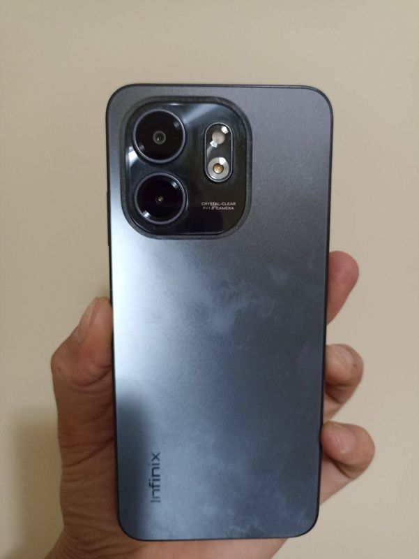 Продается телефон infinix smart9 память 4/128