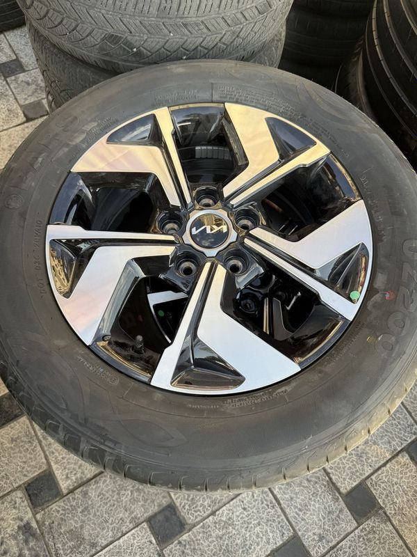 Kia Sonet full pozitsiyasi diskasi sotiladi. Top toza haydalmagan Kia Sonet full pozitsiyasi diskasi sotiladi. Top toza haydalmagan