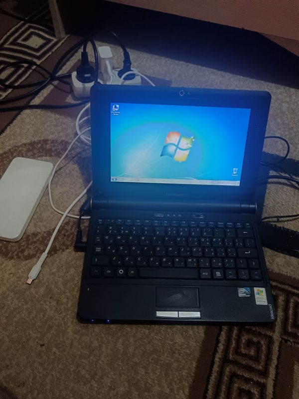 lenovo netbook tiniq holatda