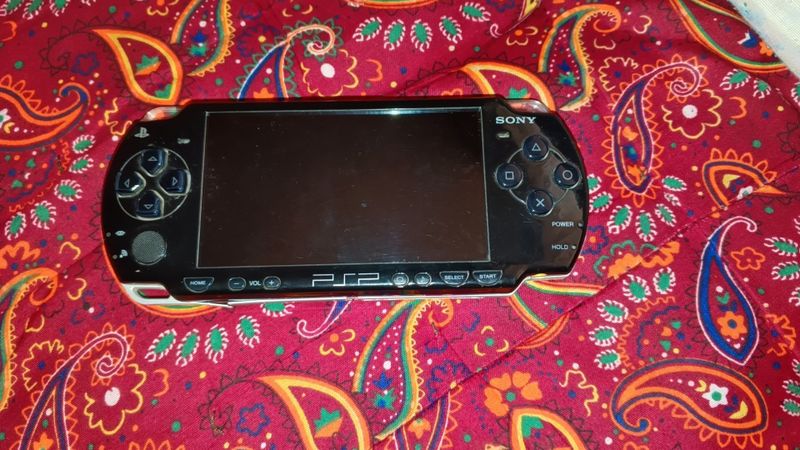 PSP нужен акамулятор PSP нужен акамулятор