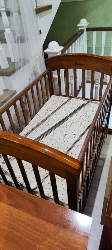 Продаётся детская кроватка Продаётся детская кроватка