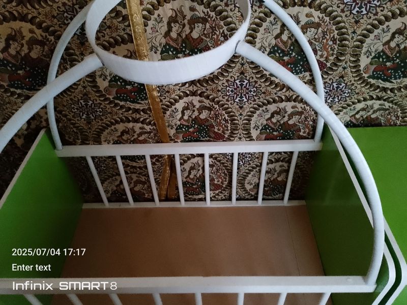 sotiladi bolalar divancasi sotiladi bolalar divancasi