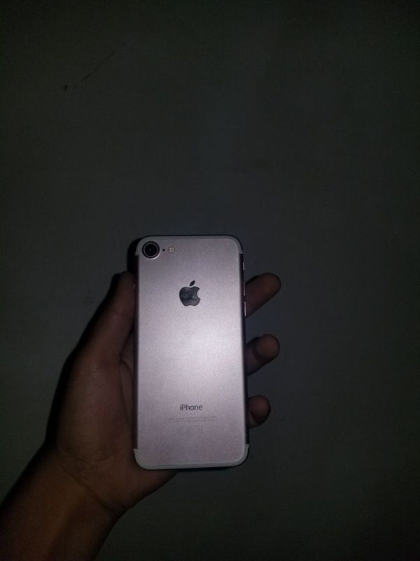 Iphone 7 sotiladi