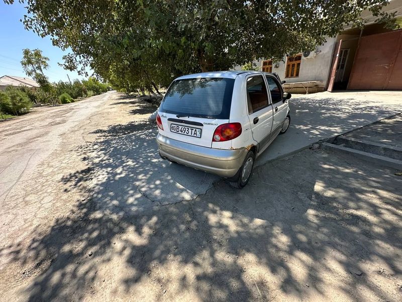 Best matiz sotiladi. Metan.