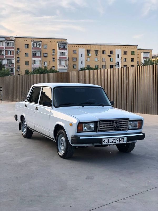 Vaz 2107 zoʻr holatda Vaz 2107 zoʻr holatda