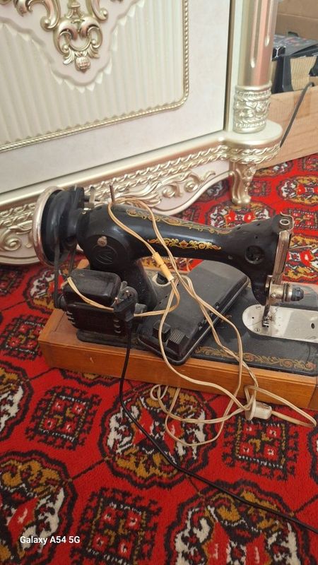Швейная машина ишлайди