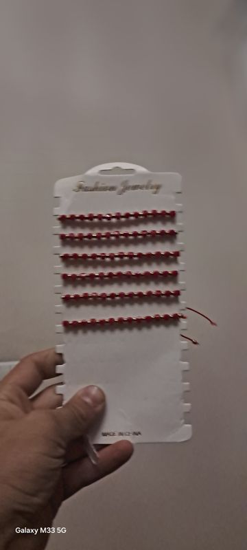 Qolga taqadigan braslit bor 70ta kimga qizuv bosa