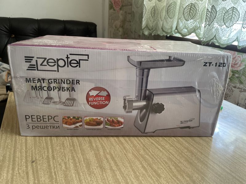 Новоя мясарубка от фирмы Zepter Новоя мясарубка от фирмы Zepter