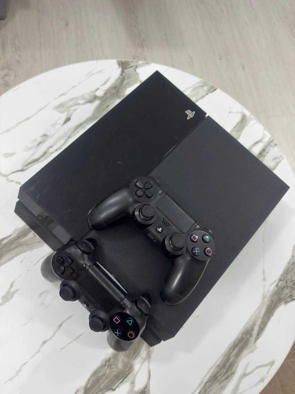 Продам прошитый Sony PlayStation 4 fat 500гб Продам прошитый Sony PlayStation 4 fat 500гб