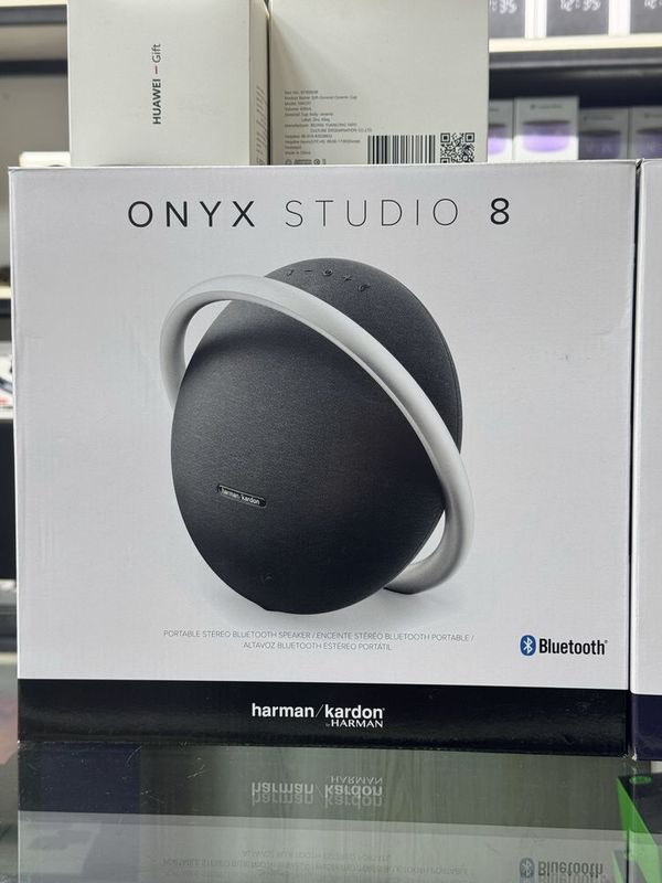 Harman Kardon Onyx Studio 8