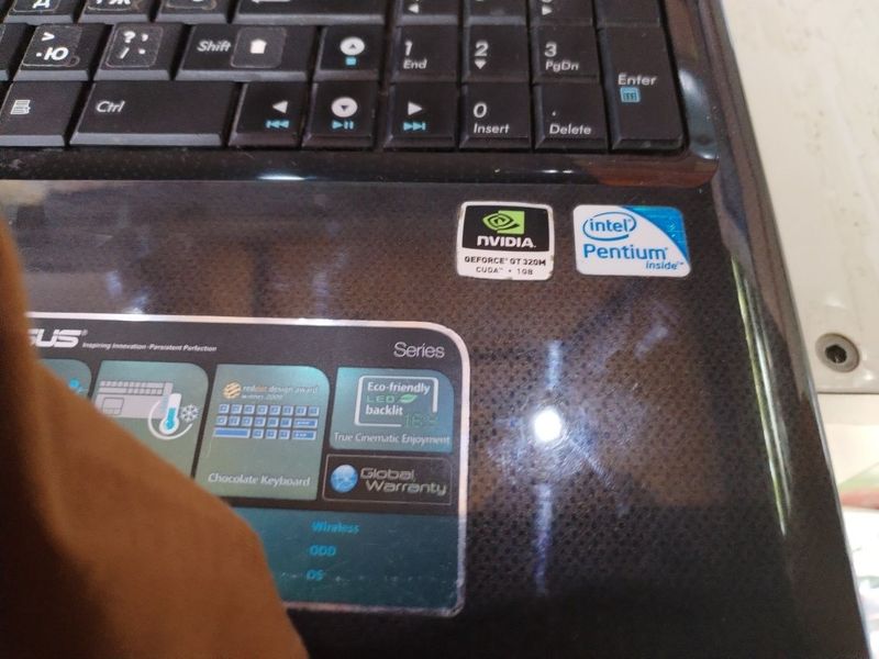 Noutbuk sotiladi Asus Noutbuk sotiladi Asus