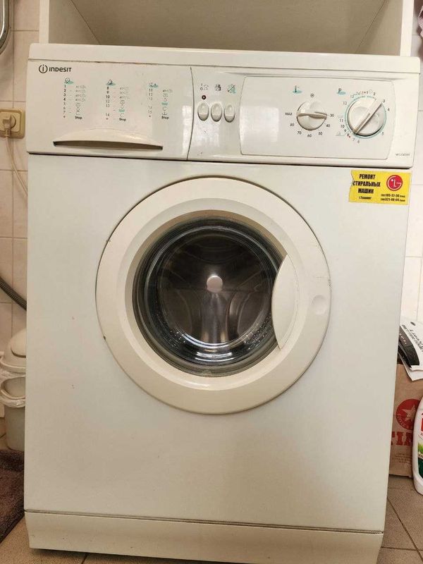 Продается стиральная машина Indesit WGS438T