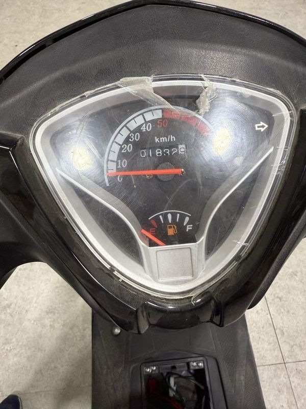 Skuter 150kub xolati a’lo aybi yo’q Skuter 150kub xolati a’lo aybi yo’q