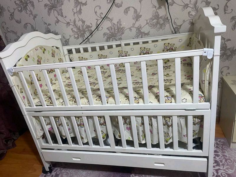 Детский кровать