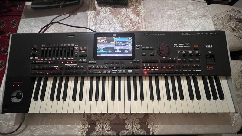 Korg pa4x sotiladi