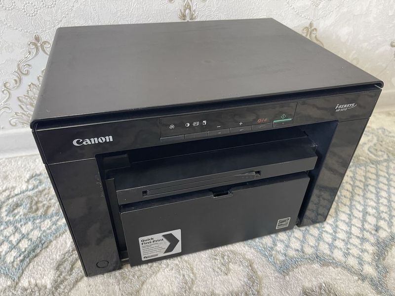 Продам 3в1 чернобелый принтер Canon isensys MF3010 Продам 3в1 чернобелый принтер Canon isensys MF3010