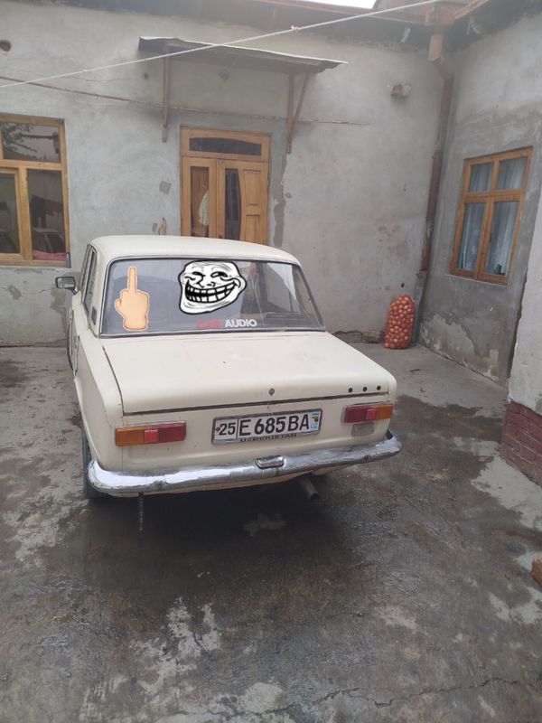 Машина на ходу ттттт Машина на ходу ттттт