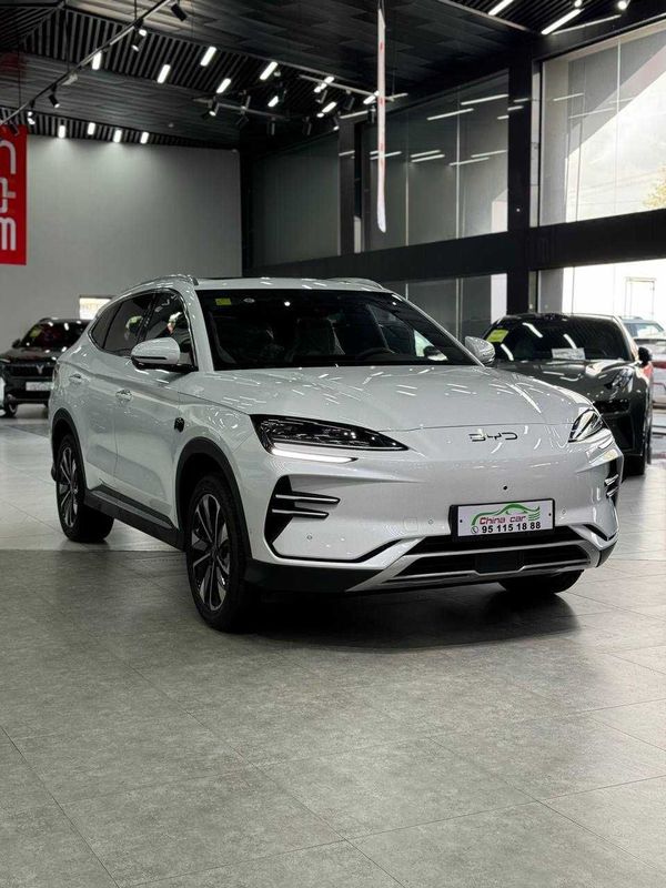 Byd smart drive nalichida tayyor oq va qora ranglari Byd smart drive nalichida tayyor oq va qora ranglari