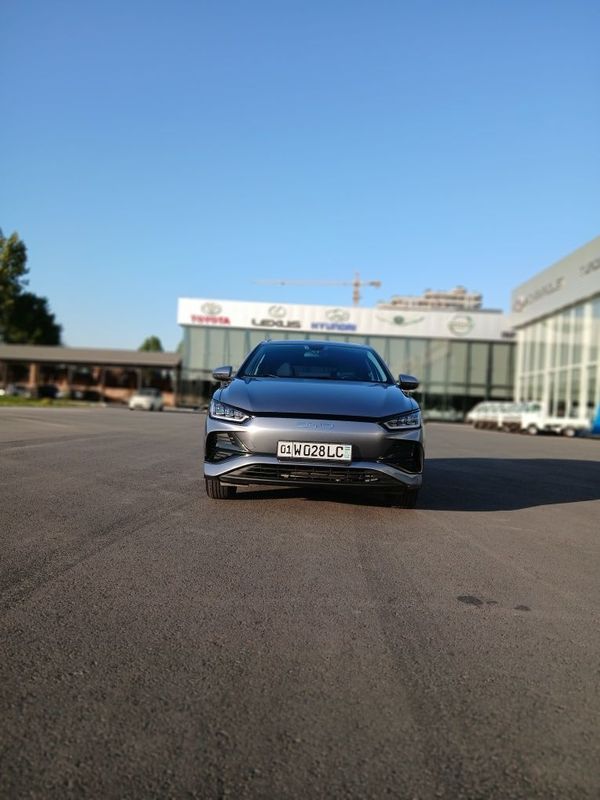 BYD e2 Luxury 405 km