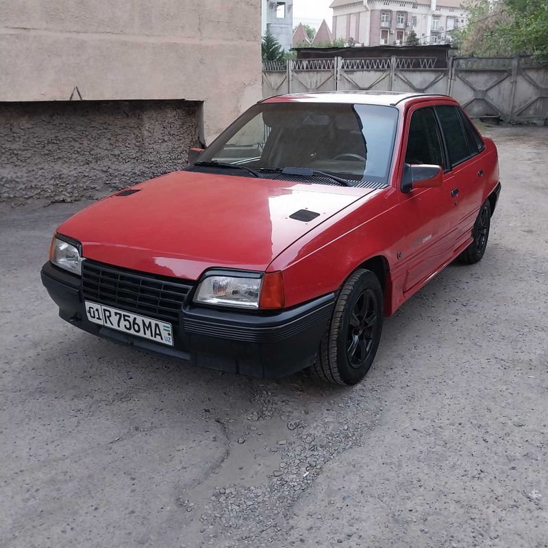 Opel Kadett 2литра 1987