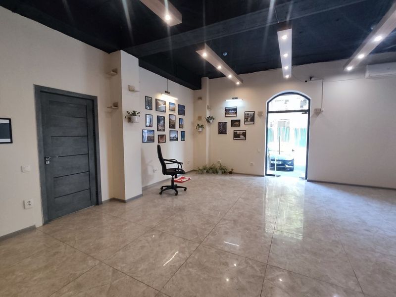 Уютный офис 50м² первая линия в бизнес центре! Уютный офис 50м² первая линия в бизнес центре!