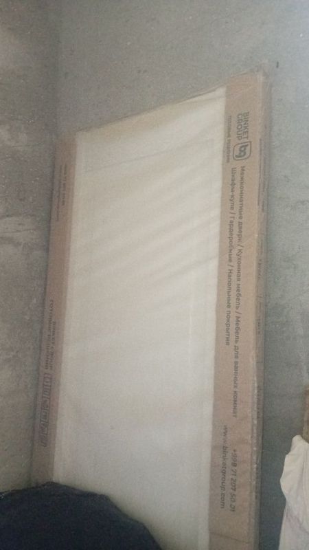 Srochna Eshik sotiladi 500 yangi bez karbka razmeri standard 90×200 Srochna Eshik sotiladi 500 yangi bez karbka razmeri standard 90×200