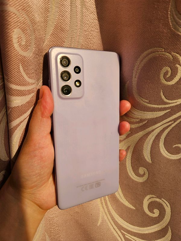 Продаётся телефон Samsung A72 Продаётся телефон Samsung A72