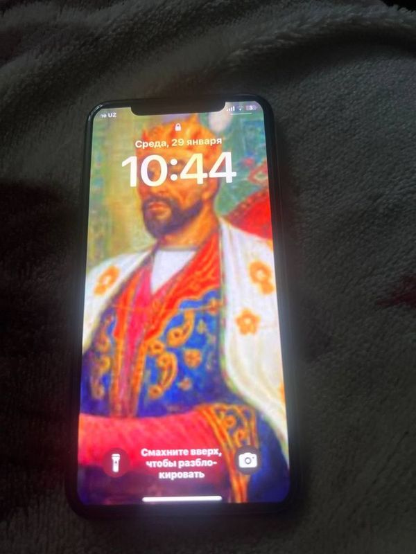 iPhone XS 256g dual Sim 77 akb