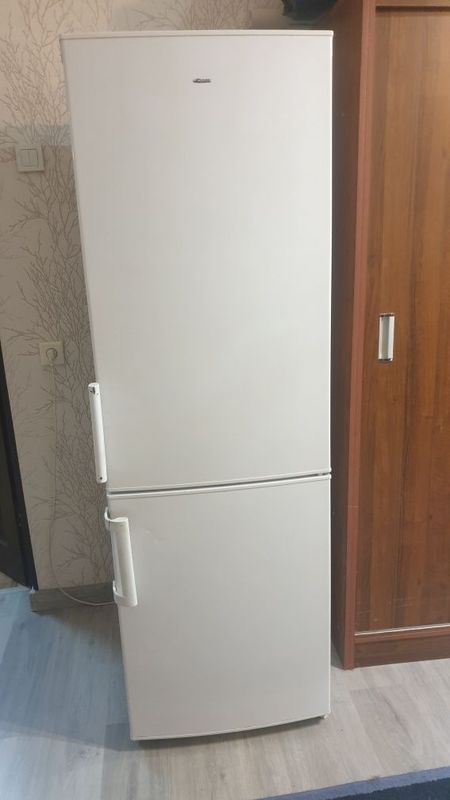 Холодильник Hansa