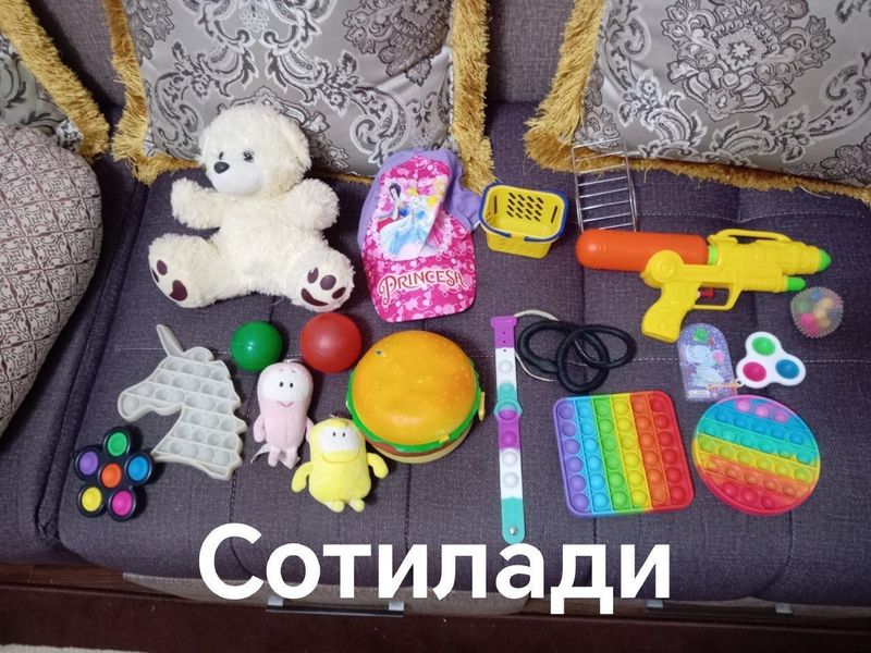 Уйинчоклар янгидек хаммаси 50.000сум Уйинчоклар янгидек хаммаси 50.000сум