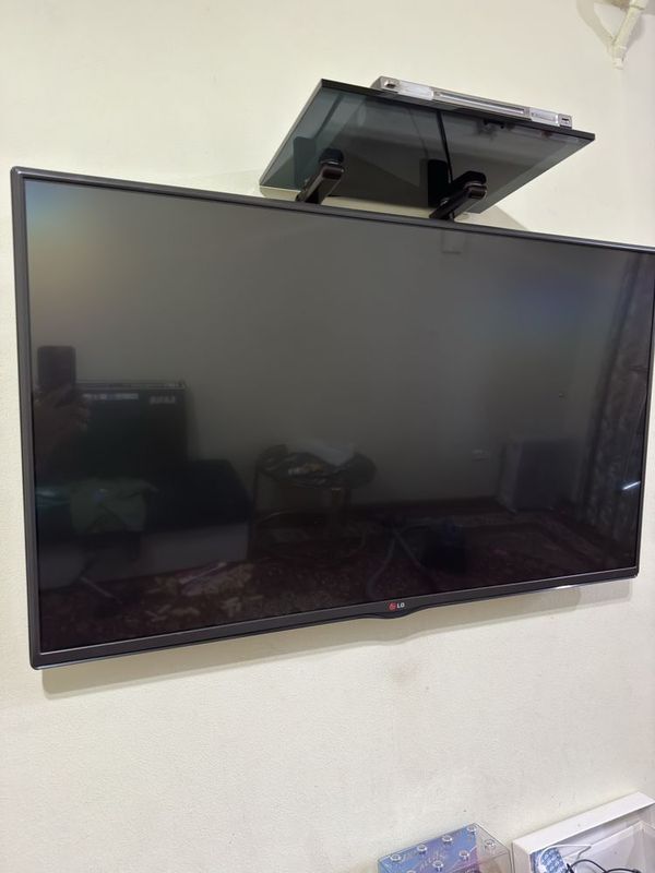 Televizor LG 42 tali yahshi alo Televizor LG 42 tali yahshi alo