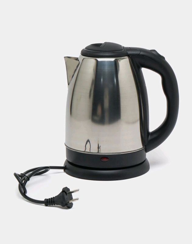 Choy qaynatish uchun tefal sotiladi