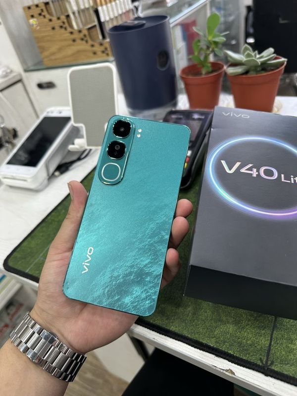 Vivo 40 Lite 8+8/256 gb Vivo 40 Lite 8+8/256 gb