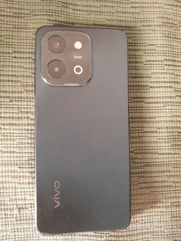 Vivo Y 28 yangi 8.256