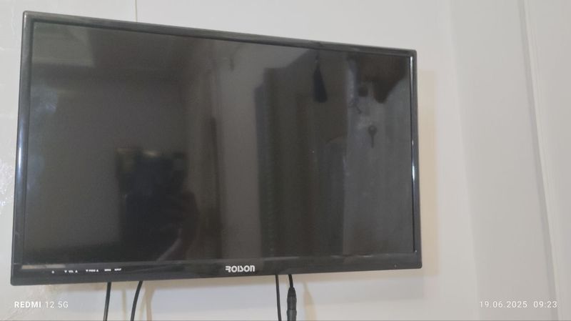 Televizor Roison 28 talik sotaman Televizor Roison 28 talik sotaman