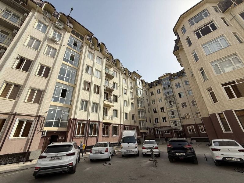 Продаётся полуподвальное помещение