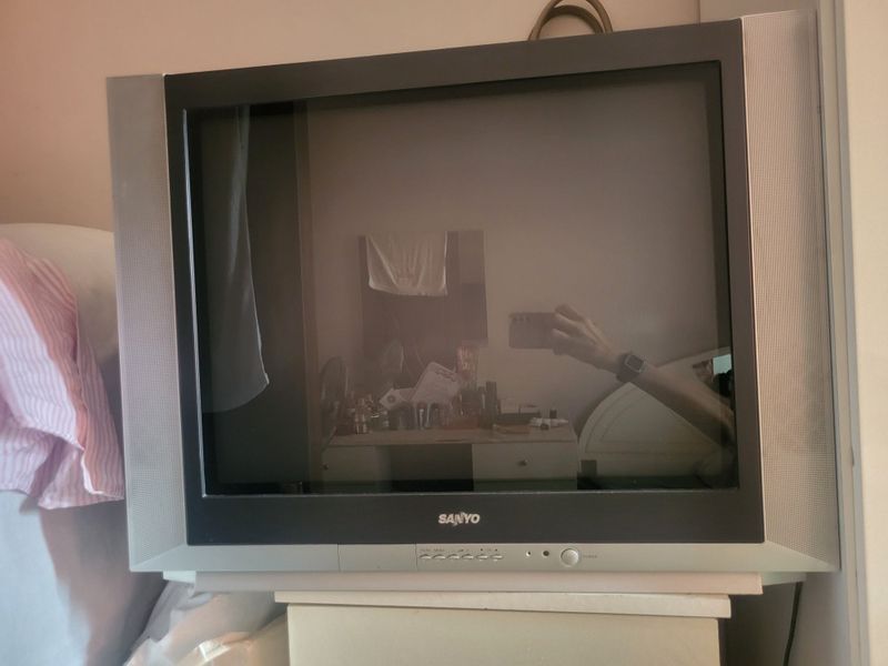 SANYO телевизор продаётся срочно SANYO телевизор продаётся срочно