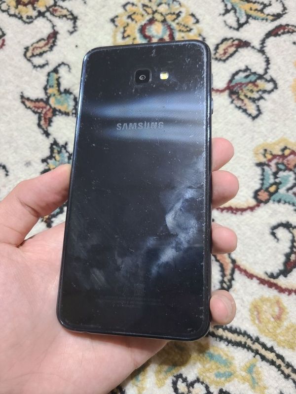 J4 plus sotiladi