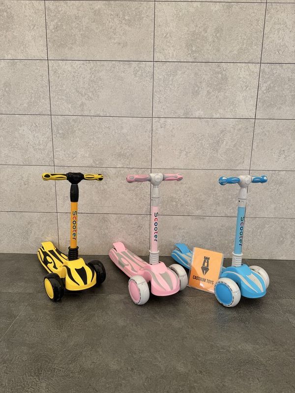 Самокат Трехколесный гелвий баллон 3-7 лет Castrum Toys Самокат Трехколесный гелвий баллон 3-7 лет Castrum Toys