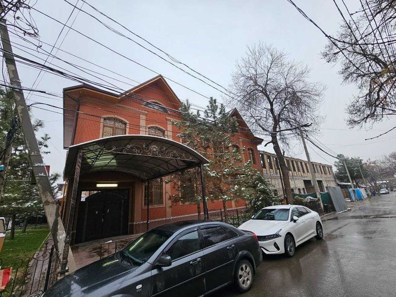 Сдается участок на Яккасарайском районе! Можно Под Офис!!! 827*