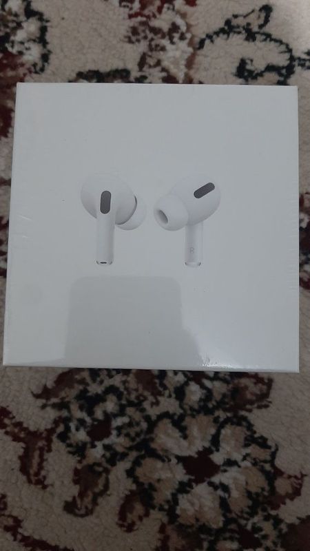 AirPods pro yangi ochilmagan