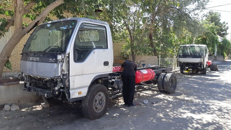 Isuzu samasval avtobusdan yiģib beramiz